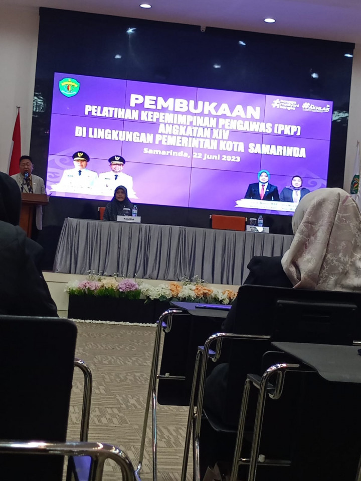Giat Kamis 22 Juni 2023, Bidang Tanah dan Bangunan di wilayah Perum Kayu Manis RT 09 dihadiri Kasi Tapem dan Staf, Pembukaan Pelatihan Kepemimpinan Pengawas (PKP XIV) dilingkungan pemerintah kota Samarinda di hadiri Sekretaris Lurah.