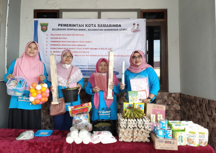 Giat Sabtu 01 Juli 2023 Penyerahan kepada posyandu Melati Balita pemberi makanan tambahan Balita dan dan Peragaan Alat Emodemo RT 05. 5. Penyerahan bantuan sembako dan anak sekolah di RT 07.