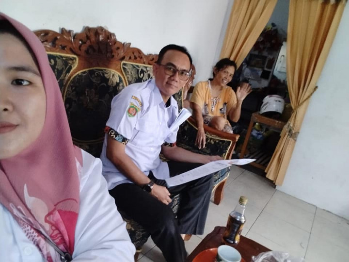 Melakukan pendataan warga yang memiliki Nomor Izin Berusaha (NIB) di wilayah RT se-kelurahan sempaja barat