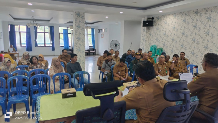 Giat, Senin 07 Agustus 2023, Melaksanakan Apel Senin pagi di kelurahan sempaja barat di pimpin Oleh Seklur.  & Menghadiri Rapat Koordinasi pembentukan BUMRT berbasis Kelurahan di Aula Kantor kecamatan Samarinda Utara