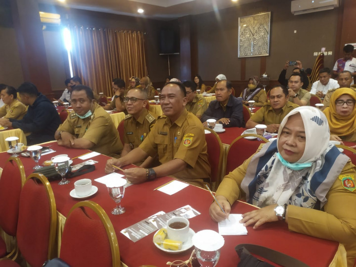 Giat, Selasa 08 Agustus 2023, Menghadiri Rapat Sosialisasi terhadap perubahan atas peraturan atas  Walikota Samarinda nomor 44 tahun 2021 tentang Tata Cara perhitungan penataan Sewa, Reklame dalam wilayah Kota Samarinda dihadiri oleh Lurahhan.