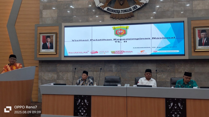 Giat, Rabu 09 Agustus 2023 Menghadiri Rapat Presentasi Walikota/ Wakil Walikota Samarinda tentang Sinergitas Pemerintah dan Masyarakat dalam pembangunan Kampung Zakat sebagai Sentra Pemberdayaan Ekonomi Umat