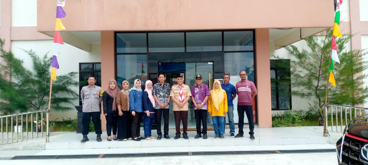 Jum'at 11 Agustus 2023, Mengikuti Zoom Meeting Rapat paripurna DPRD Kota Samarinda Masa Persidangan II tahun 2023 & Mendapat kunjungan dari Wakil Walikota Samarinda Bapak Ir. H. Rusmadi, M.S., Ph.D ke kantor kelurahan