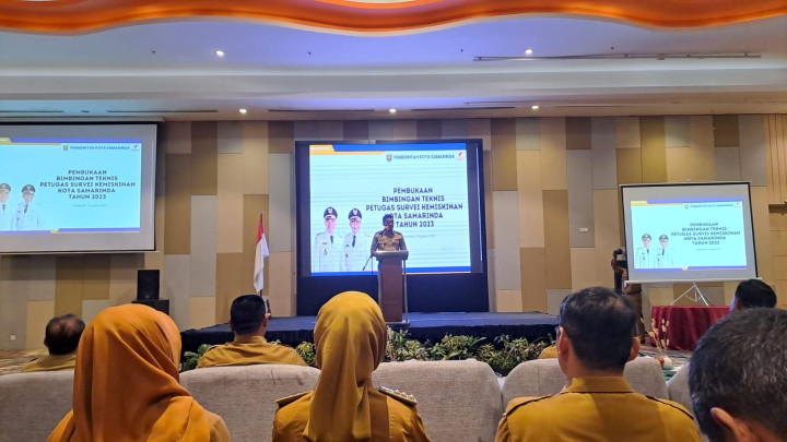 Senin 14 Agustus 2023 1. Melaksanakan Apel Senin Pagi di Kelurahan Sempaja Barat & Pembukaan Bimbingan Teknis Petugas Survei Kemiskinan Kota Samarinda Tahun 2023