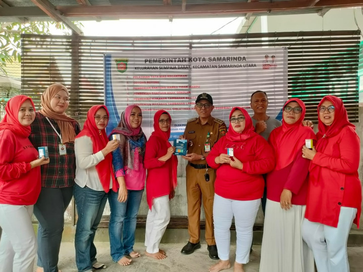 Giat, Selasa 15 Agustus 2023 Kegiatan Probebaya bidang Pemberdayaan Masyarakat Penyerahan Makanan tambahan untuk Lansia dan Alat kesehatan untuk Lansia pada Posyandu Bintang di RT 7, RT 08 dan RT 09