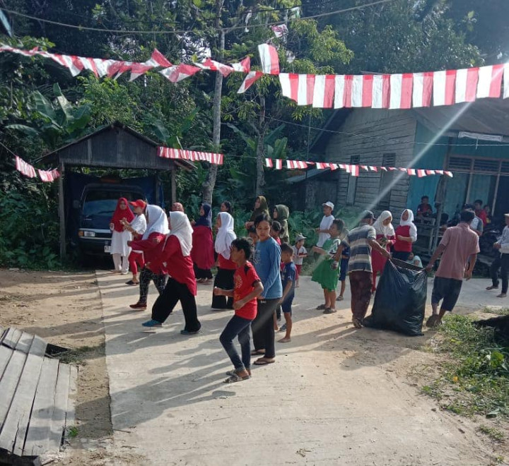Giat, Minggu 20 Agustus 2023 Semarak HUT RI ke - 78 di Lingkungan RT Kelurahan Sempaja Barat.