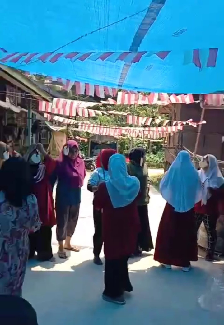Giat, Minggu 20 Agustus 2023 Semarak HUT RI ke - 78 di Lingkungan RT Kelurahan Sempaja Barat.
