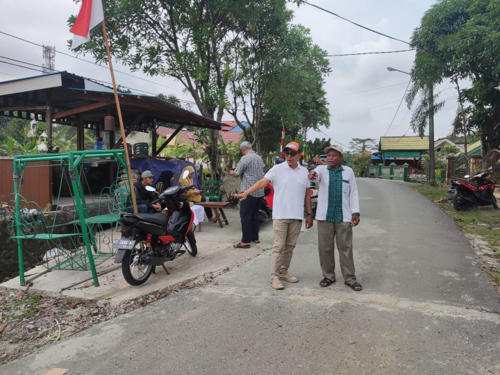 Giat, Jumat 01 September 2023 Monitoring kegiatan Probebaya bidang Sapras pada tahun 2023 Yang akan dilakukan Semenisasi Jalan, Semenisasi Gorong-gorong atau Parit dan Pembuatan bangunan serbaguna Pada Wilayah RT 04, RT 06, RT 07, RT 08, RT 09 dan RT 10