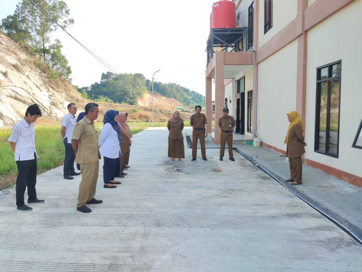 Giat, Senin 04 September 2023 Melaksanakan Apel Senin pagi di kelurahan sempaja barat & enghadiri Rapat Sinergitas Admin Medsos OPD dalam Pengolahan Strategi Komunikasi Pembangunan di Kota Samarinda