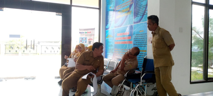 Kedatangan dari TIM Kecamatan Samarinda Utara untuk pengecekan bahan Rapat Koordinasi PEKPPP besok hari untuk kecamatan.