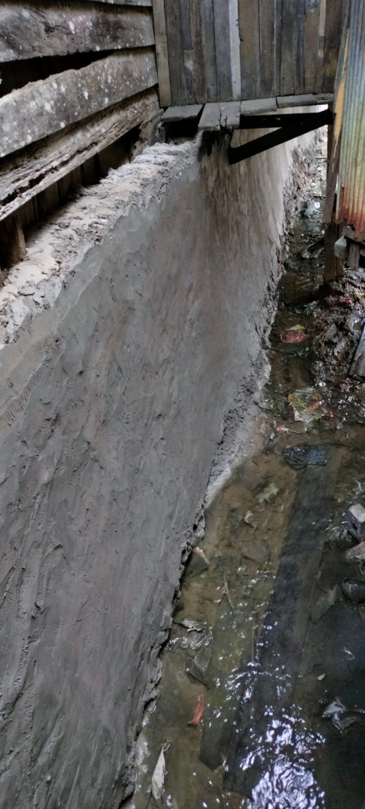 Giat, Rabu 27 September 2023 Monitoring Kegiatan Probebaya bidang Sapras.Monitoring Semenisasi Drainase di Jl. KH Wahid Hasyim RT 04 & Meninjau Lokasi Pembangunan Balai Serbaguna Perum Kayu Manis RT. 07,08,09.