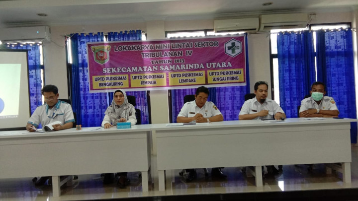 Giat, Rabu 15 November 2023, Menghadiri Rapat Lokakarya Mini Lintas Sektor Triwulan IV tahun 2023 UPTD Puskesmas se-kecamatan Samarinda Utara di ruang rapat Lt II kecamatan samarinda utara dihadiri oleh Kasi Kesra.