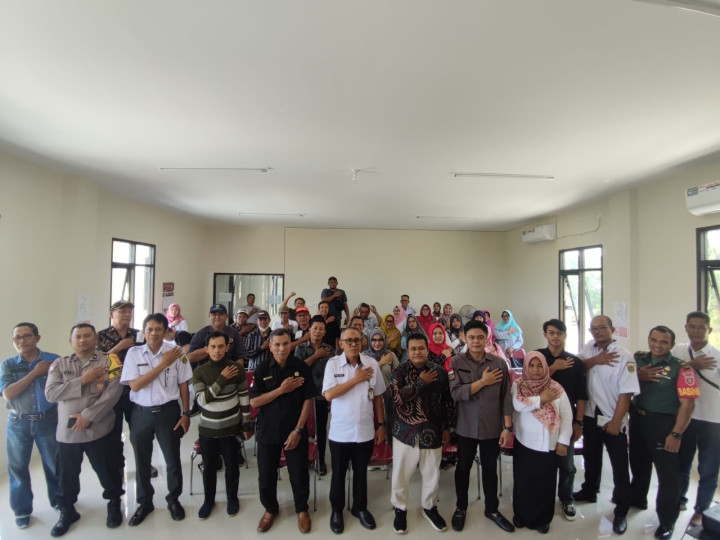 Giat, Rabu 22 November 2023, Rapat Sosialisasi Penguatan Partisipasi Masyarakat dan Pemilih Pemula Pemilihan Umum Tahun 2024 di Aula Kantor Kelurahan Sempaja Barat