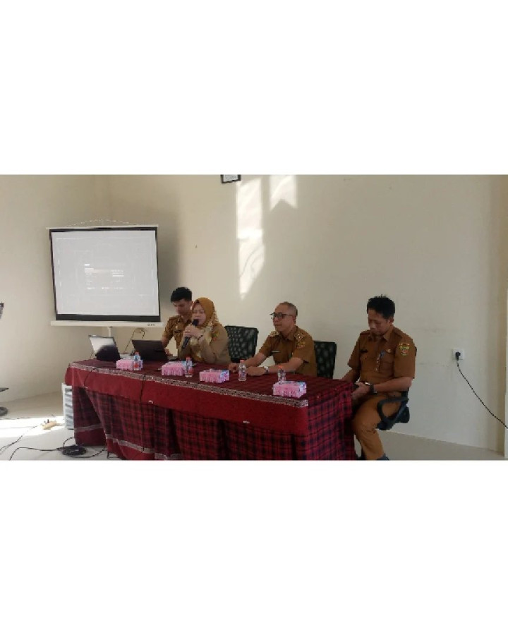 Giat Selasa, 12 Desember 2023, Melaksanakan Rapat Sosialisasi RKPD 2025 Musrembang dan Tata Cara Penginputan di Ruang Rapat Lt. 2 Kantor Kelurahan Sempaja Barat dihadiri