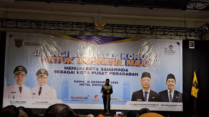 Giat Kamis, 15 Desember 2023, Menghadiri Acara "Sinergi Berantas Korupsi untuk Indonesia Maju Menuju Kota Samarinda Sebagai Kota Pusat Peradaban" di Hotel SwissBell Hotel dihadiri oleh Lurah.