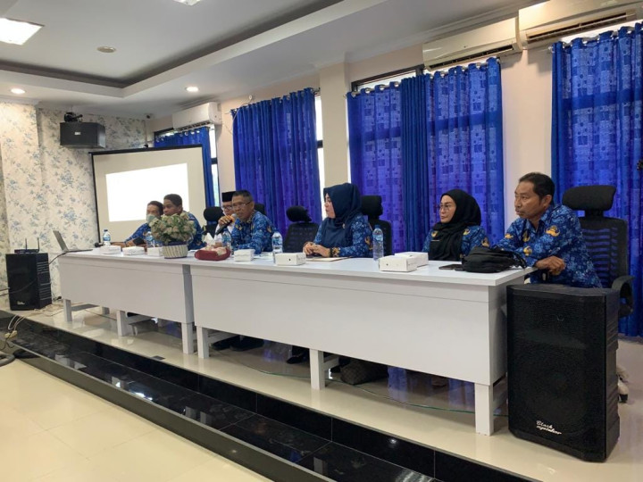 Giat, Senin 18 Desember 2023, Menghadiri Rapat Evaluasi Kegiatan Probebaya Kecamatan Samarinda Utara Tahun 2023 di Aula Kantor Kecamatan Samarinda Utara