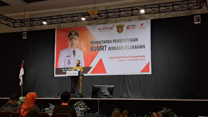 Giat, Selasa 19 Desember 2023 Menghadiri Rapat Pemantapan Pembentukan BUMRT berbasis Kelurahan di Ruang Meeting Swissbell Hotel Samarinda dihadiri oleh Lurah, Kasi Ekobang dan Kasi Tapem.