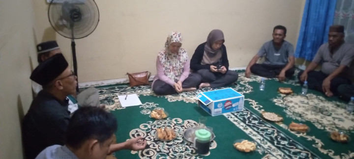 Giat Malam, Selasa 19 Desember 2023 Menghadiri Rembuk Warga Persiapan Kegiatan Probebaya Tahun 2025 dan Musrembang Tahun 2025 di RT 02 Kelurahan Sempaja Barat dihadiri oleh Lurah, Seklur, Kasi Ekobang, Kasi Tapem beserta staf.