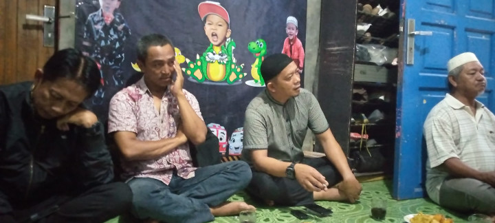 Giat, Kamis 21 Desember 2023 Menghadiri Rembuk Warga Persiapan Kegiatan Probebaya Tahun 2025 dan Musrembang Tahun 2025 di RT 04 Kelurahan Sempaja Barat dihadiri oleh Lurah, Seklur, Kasi Tapem beserta staf dan Tim Pendamping Probebaya