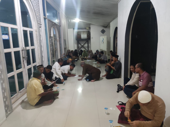 Giat malam, Jumat 22 Desember 2023 Rembuk Warga Persiapan Kegiatan Probebaya Tahun 2025 & Musrembang Tahun 2025 di RT 07, RT 08 dan RT 09 pada Kel. Sempaja Barat