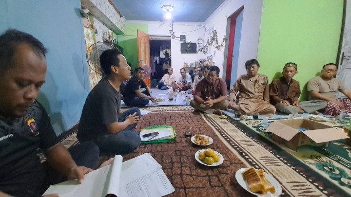 Giat malam, Sabtu 23 Desember 2023 Menghadiri Rembuk Warga Persiapan Kegiatan Probebaya Tahun 2025 dan Musrembang Tahun 2025 di RT 11 pada Kelurahan Sempaja Barat dihadiri oleh Lurah dan Tim Pendamping Probebaya