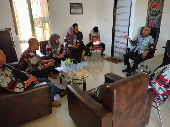 Giat, Kamis 11 Januari 2024, Rapat Pembahasan tentang pemilu tahun 2024 di ruang Lurah Kelurahan Sempaja Barat dipimpin oleh Lurah, Menghadiri Pembentukan Karang Taruna Kecamatan Samarinda Utara di Aula Kantor Kecamatan Samarinda Utara