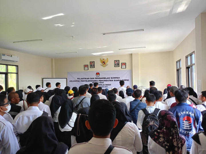 Giat, Kamis 25 Januari 2024,  Pelantikan dan Pengambilan Sumpah Kelompok Penyelenggara Pemungutan Suara (KPPS) Pemilu Tahun 2024 & penanaman pohon