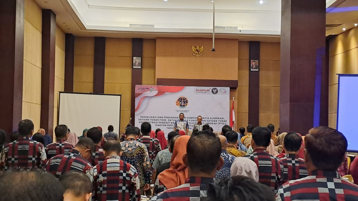 Giat, 01 Februari 2024 Pelaksanaan Sosialisasi dan Pengangkatan Sumpah Panitia Ajudikasi , Satuan TugasFisik, Tugas Administrasi Pendaftaran Tanah Sistematis Lengkap (PTSL) Tahun Anggran 2024 di Badan Pertanahans dan Satuan Tugass Yuriidis