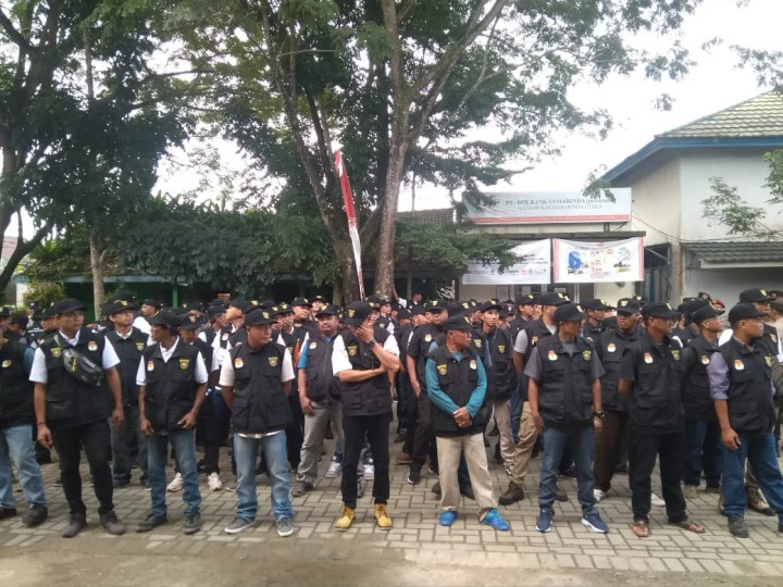 Giat Selasa, 13 Februari 2024 Apel Gabungan dihadiri oleh Lurah, Kasi Pemtrantib dan PAM TPS Kel. Sempaja Barat di Kantor Kec. Samarinda Utara ,Pendistribusian Logistik Pemilu dari Kantor Kec. Samarinda Utara ke Kantor Kel. Sempaja Barat