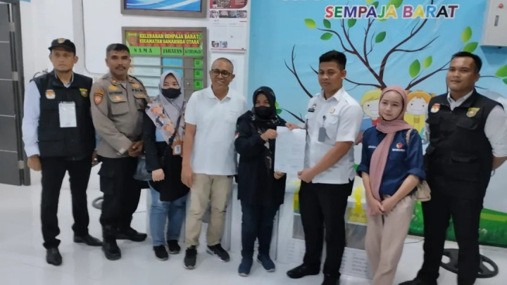 Giat, Kamis 15 Februari 2024, Penerimaan Kotak Suara Pemilu Tahun 2024 dari seluruh TPS yg ada di Wilayah Kel.Sempaja Barat Pergeseran Kotak Suara Pemilu Tahun 2024 dari Kel. Sempaja Barat ke Kec. Samarinda Utara dengan Pengawalan dari Pihak Kepolisian.