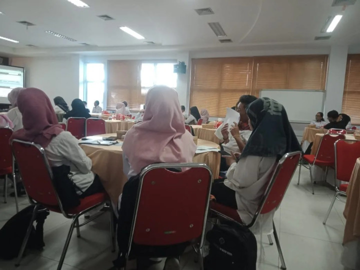 Giat Rabu, 21 Februari 2024  Menghadiri Undangan Sosialisasi Mengenai Evakuasi dan Identifikasi Akibat Bencana serta Pelayanan Izin Penggunaan Arsip Bersifat Tertutup di Aula Lt. 2 Dinas Perpustakaan dan Kearsipan Kota Samarinda dihadiri oleh Staff