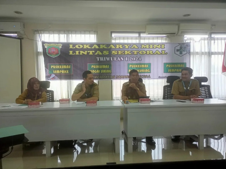 Giat Senin, 26 Februari 2024  Melaksanakan Apel Pagi di Kelurahan Sempaja Barat dipimpin oleh Lurah, Menghadiri Lokakarya Mini Sektor Kecamatan Samarinda Utara TW1 di Aula Kecamatan Samarinda Utara dihadiri oleh Kasi Kesra