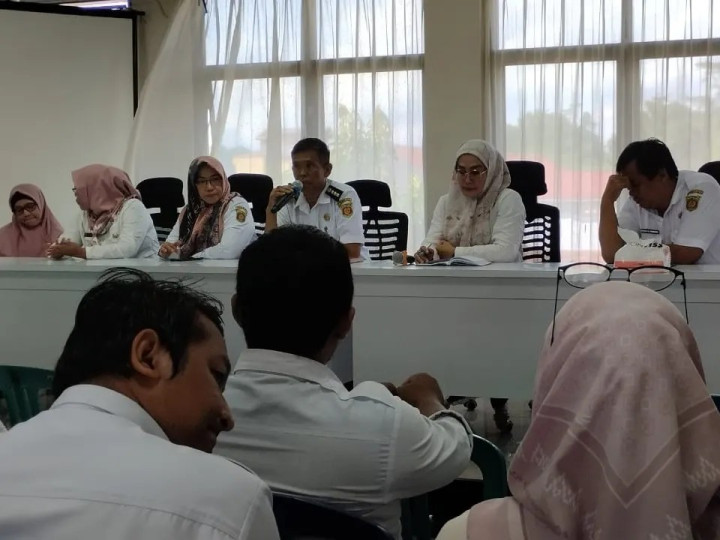 Giat Rabu, 28 Februari 2024  Menghadiri Undangan Rapat Pembinaan Staff Non ASN Kelurahan di Ruang Aula Kecamatan Samarinda Utara Lt. 2 dihadiri oleh seluruh Staff Non ASN Kelurahan Sempaja Barat