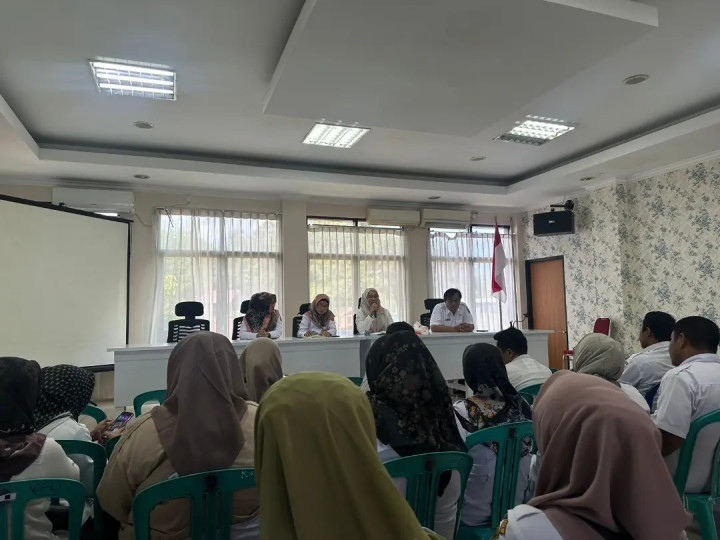 Giat Rabu, 28 Februari 2024  Menghadiri Undangan Rapat Pembinaan Staff Non ASN Kelurahan di Ruang Aula Kecamatan Samarinda Utara Lt. 2 dihadiri oleh seluruh Staff Non ASN Kelurahan Sempaja Barat