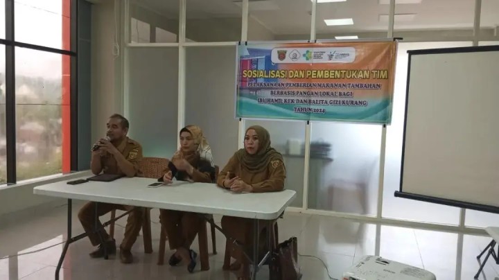 Giat Selasa, 05 Maret 2024  Menghadiri Pertemuan Pembentukan TIK PMT Lokal di Ruang Pertemuan Lt. 3 UPTD Puskesmas Sempaja Jl. KH. Wahid Hasyim 2 Samarinda dihadiri oleh Kasi Kesra