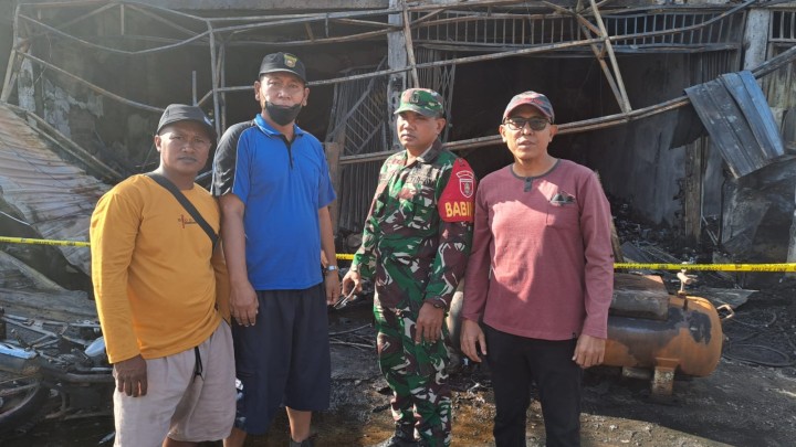 hari Sabtu tanggal 16 Maret 2024 pukul 06.25 Wita di Jln H.M Ardan, Rt 12, Kel Sempaja Barat, Kec Samarinda Utara telah terjadi kebakaran rumah penduduk ruko bangsalan  milik AKP Purwanto,57 tahun, jawa, anggota Polresta Samarinda.