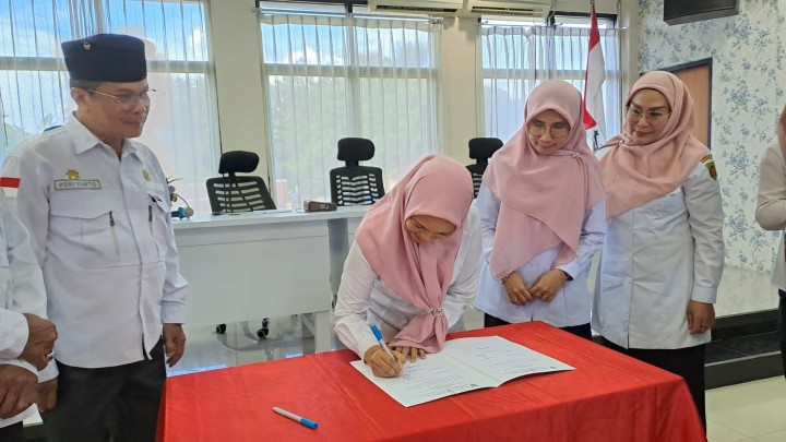 Giat, Rabu 27 Maret 2024 Serah terima jabatan pimpinan tinggi Pratama dan jabatan administrasi di lingkungan kantor kecamatan Samarinda Utara.