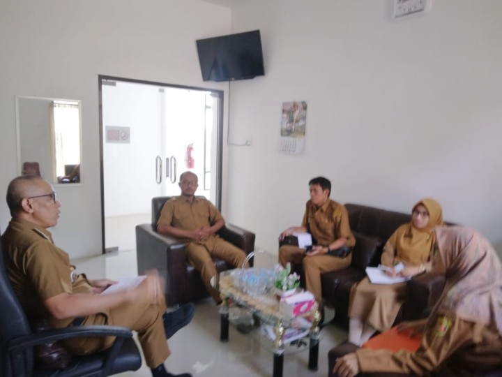Giat Senin, 1 April 2024 Rapat Koordinasi Lurah, Seklur dan seluruh Kasi Kelurahan Sempaja Barat menindaklanjuti arahan Bapak Walikota pada saat Rakor di Balaikota Kamis, 28 Maret 2024.