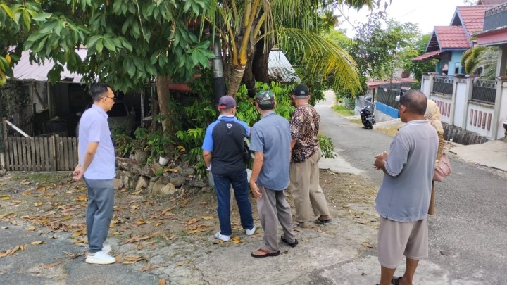 Giat, Selasa 16 April 2024 Monitoring kelapangan Pengukuran kegiatan Probebaya bidang Sapras di wilayah RT se-kelurahan sempaja barat dihadiri oleh Kasi Ekbang dan staf.