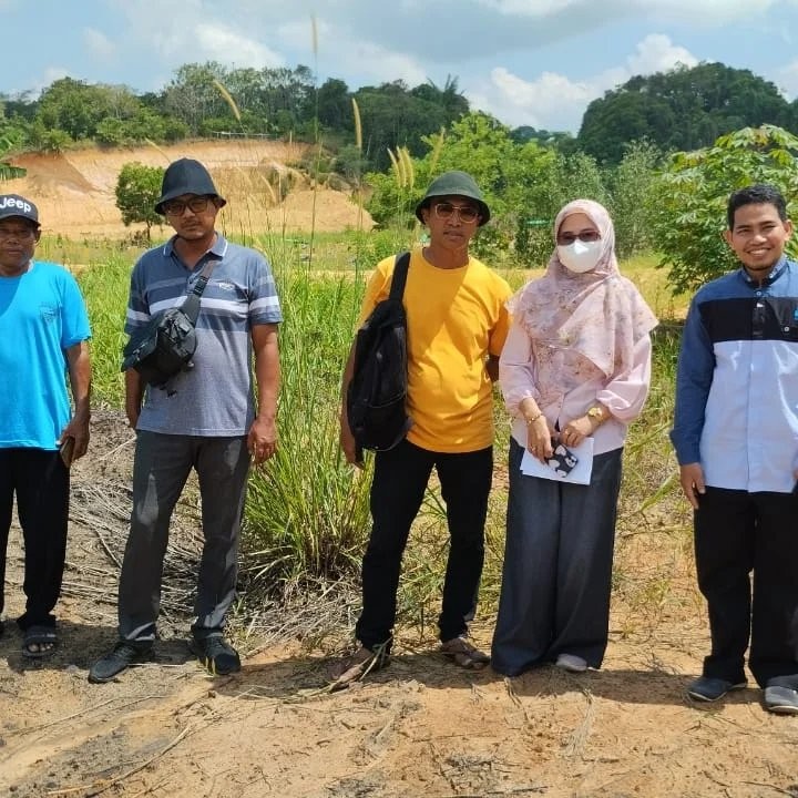 Giat, Jum'at 26 April 2024, Peninjauan lokasi Lahan pembangunan masjid Al Suta di Jl AW Syahrani GG walet 2 RT 02 kelurahan sempaja barat di hadiri Kasi Tapem beserta staf, Kasi Ekbang beserta staf dan Ketua RT 02.