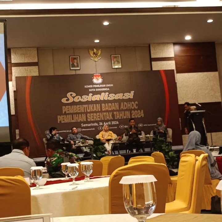 Giat, Jum'at 26 April 2024, Menghadiri sosialisasi pembentukan badan adhoc pemilihan serentak tahun 2024 di hadiri Seklur, Pembukaan MTQ ke 46 kecamatan Samarinda Utara di kelurahan Pampang di hadiri oleh Lurah dan Kasi Kesra beserta staf.