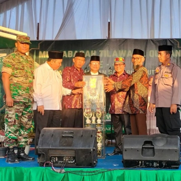 Giat, Jum'at 26 April 2024, Menghadiri sosialisasi pembentukan badan adhoc pemilihan serentak tahun 2024 di hadiri Seklur, Pembukaan MTQ ke 46 kecamatan Samarinda Utara di kelurahan Pampang di hadiri oleh Lurah dan Kasi Kesra beserta staf.