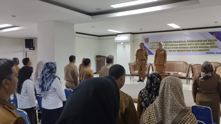 Giat, Senin 29 April 2024, Rapat Pendahuluan Fasilitas pengumpulan, pengelohan dan analisis dat industri, dat kawasan industri sert data lingkup kabupaten/kota melalui sistem informasi industri Nasional (SIINAas) di Aula Lt 1 gedung graha Ruhui Rahayu