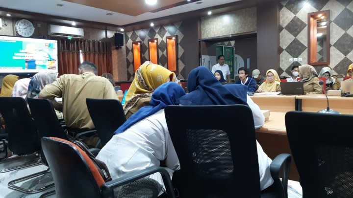 Giat, Senin 29 April 2024, sosialisasi dan implementasi penginputan RAB di e-dalev versi 24.1 di Bappedalitbang di hadiri Kasi Kesra, Kasi Ekbang dan operator E-dalev kelurahan.