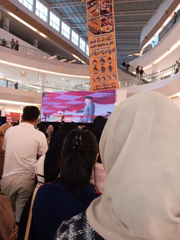 Giat, Sabtu 04 Mei 2024 1. Menghadiri malam puncak ADUJAK GENRE Kota Samarinda 2024 "Merajut bintang masa depanmu" di atrium bigmall Samarinda dihadiri staf Kesra.