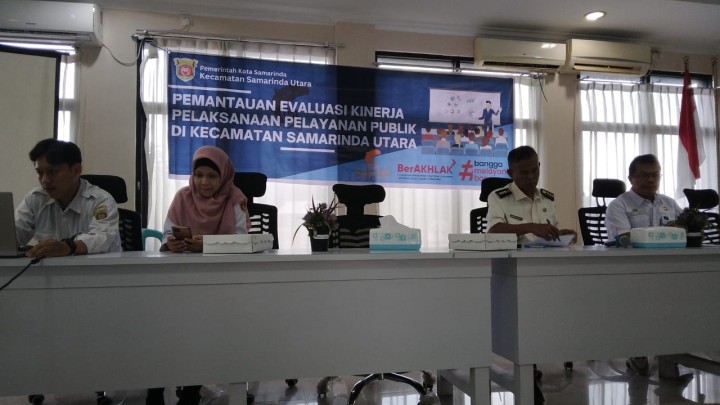 Giat, Rabu 22 Mei 2024 Menghadiri Rapat penyusunan atau pembuatan standar pelayanan di Aula kantor kecamatan Samarinda Utara dihadiri Plh. Seklur dan staf.
