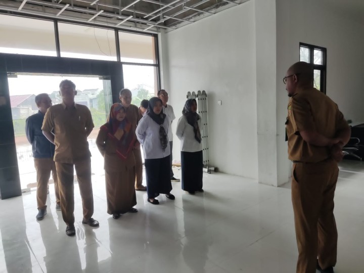 Giat, Senin 27 Mei 2024 Melaksanakan apel Senin pagi di kelurahan sempaja barat di pimpin oleh Kasi Tapem & Menghadiri Pembukaan lomba kelurahan tingkat kota Samarinda tahun 2024 di aula gedung Inspektorat daerah Kota Samarinda Lt 2 di hadiri oleh Seklur.