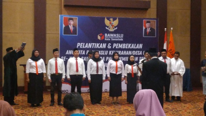 Giat, Sabtu 01 Juni 2024, Mengikuti upacara peringatan Hari Lahir Pancasila di lapangan parkir barat balaikota dihadiri Lurah & Menghadiri pelantikan dan pengambilan Sumpah/Janji jabatan pengawas Kelurahan/Desa se-kota Samarinda di Hotel Aston Samarinda dihadiri Kasi Tapem.