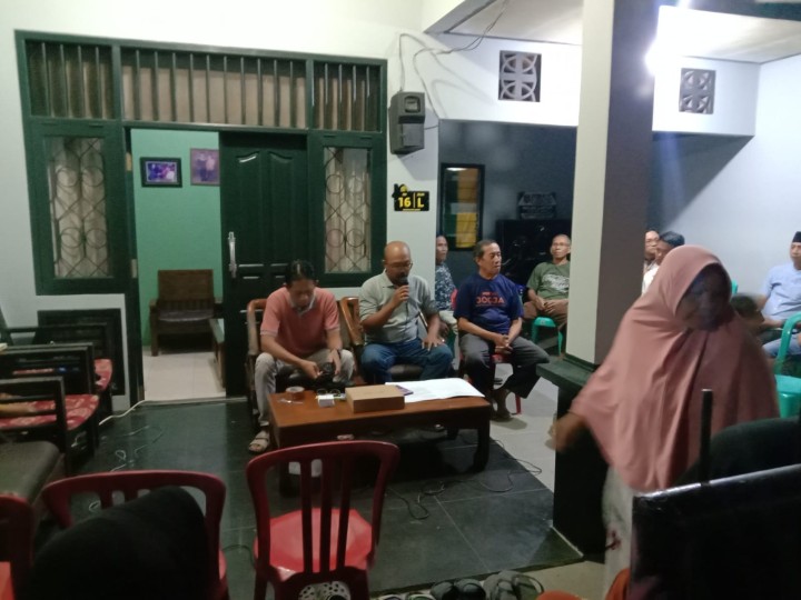 Giat Malam, Senin 03 Juni 2024 Pemilihan ketua RT 07 periode tahun 2024-2029 (Lima Tahun) berdasarkan Peraturan Walikota Samarinda Nomor 1 Tahun 2024 tentang Rukun Tetangga Kelurahan Sempaja Barat, Kecamatan Samarinda Utara dengan berakhirnya masa bakti ketua RT tahun 2021-2024.