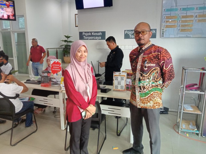 Giat Kamis 06 Juni 2024, Pengantar Berkas PTSL yang telah selesai ke BPN Kota Samarinda di hadiri oleh Kasi Tapem beserta staf.